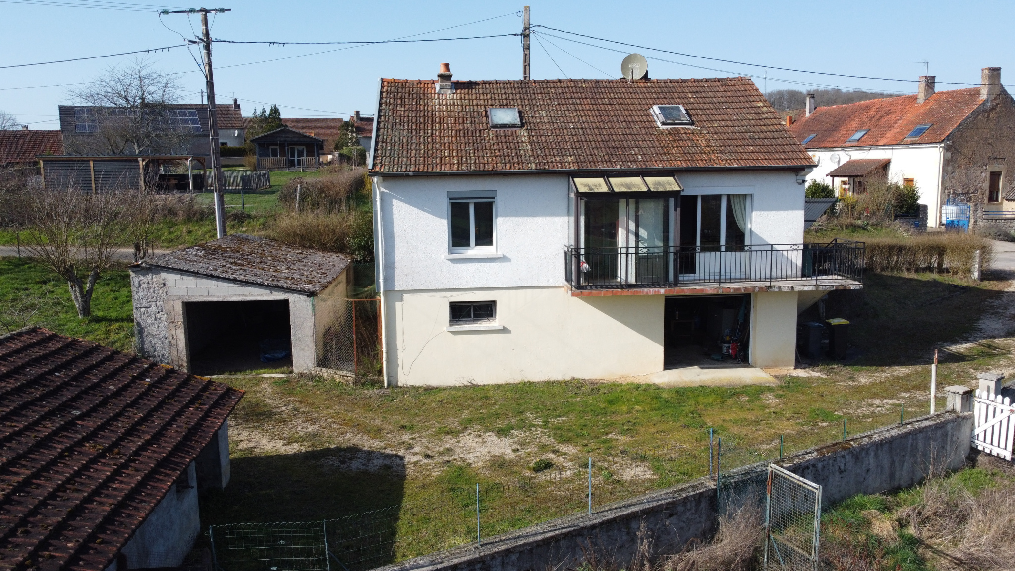 EXCLU Pavillon sur sous-sol avec terrain 1250m2 à Voudenay